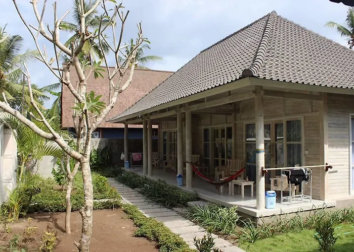 Vista Huts Nusa Lembongan