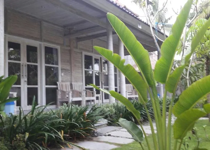 Vista Huts 3*