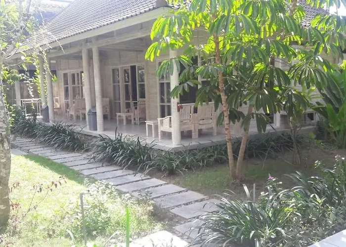 Vista Huts Nusa Lembongan